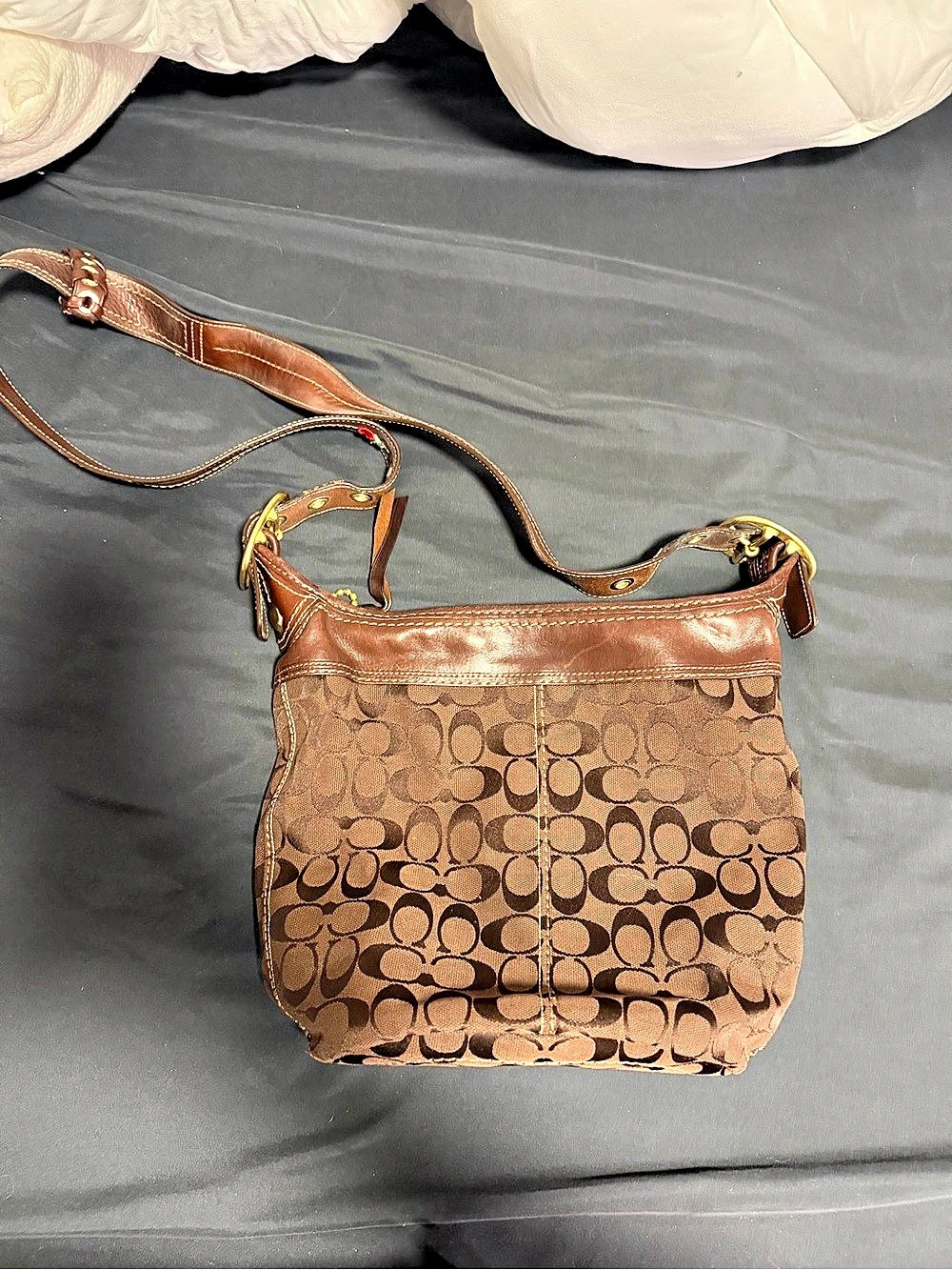 Coach Signature Jacquard Hobo Shoulder Bag Crossbody Bag in Brown